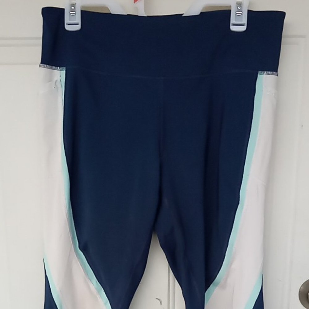 Avia athletic leggings size L